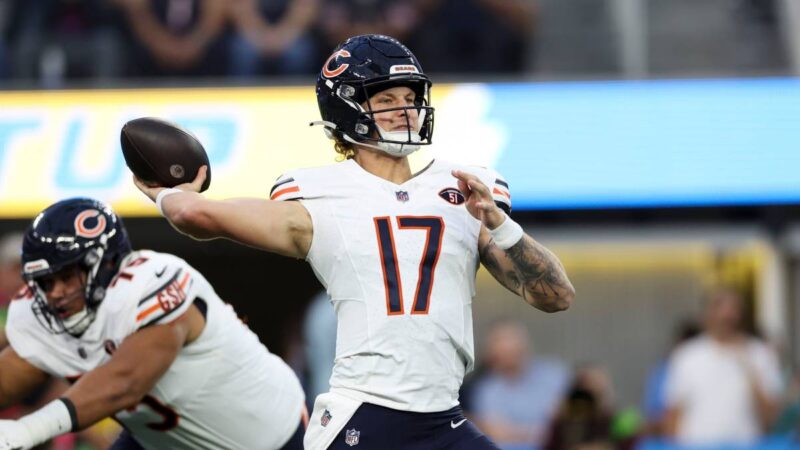 Bears flop on Sunday Night Football against the Chargers